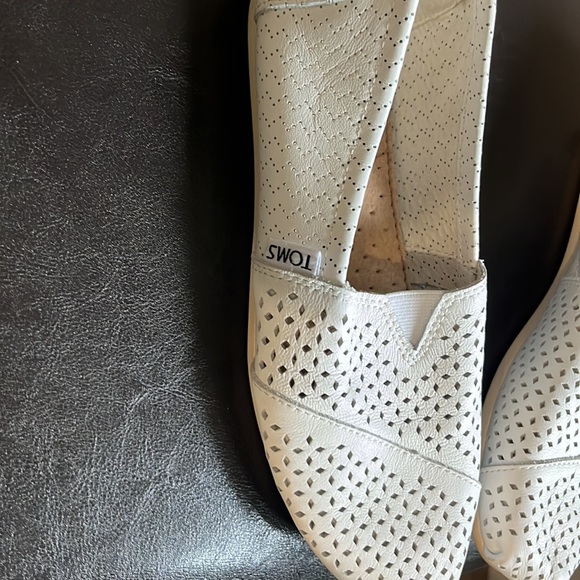 White TOMS - Picture 3 of 5